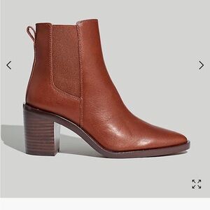 NWT Elspeth heeled Chelsea boot. Apple butter (medium brown)